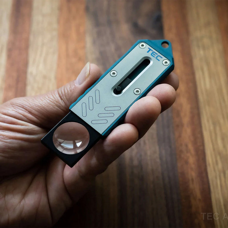 TEC Accessories Neo-Spec Pocket Magnifier Blue  