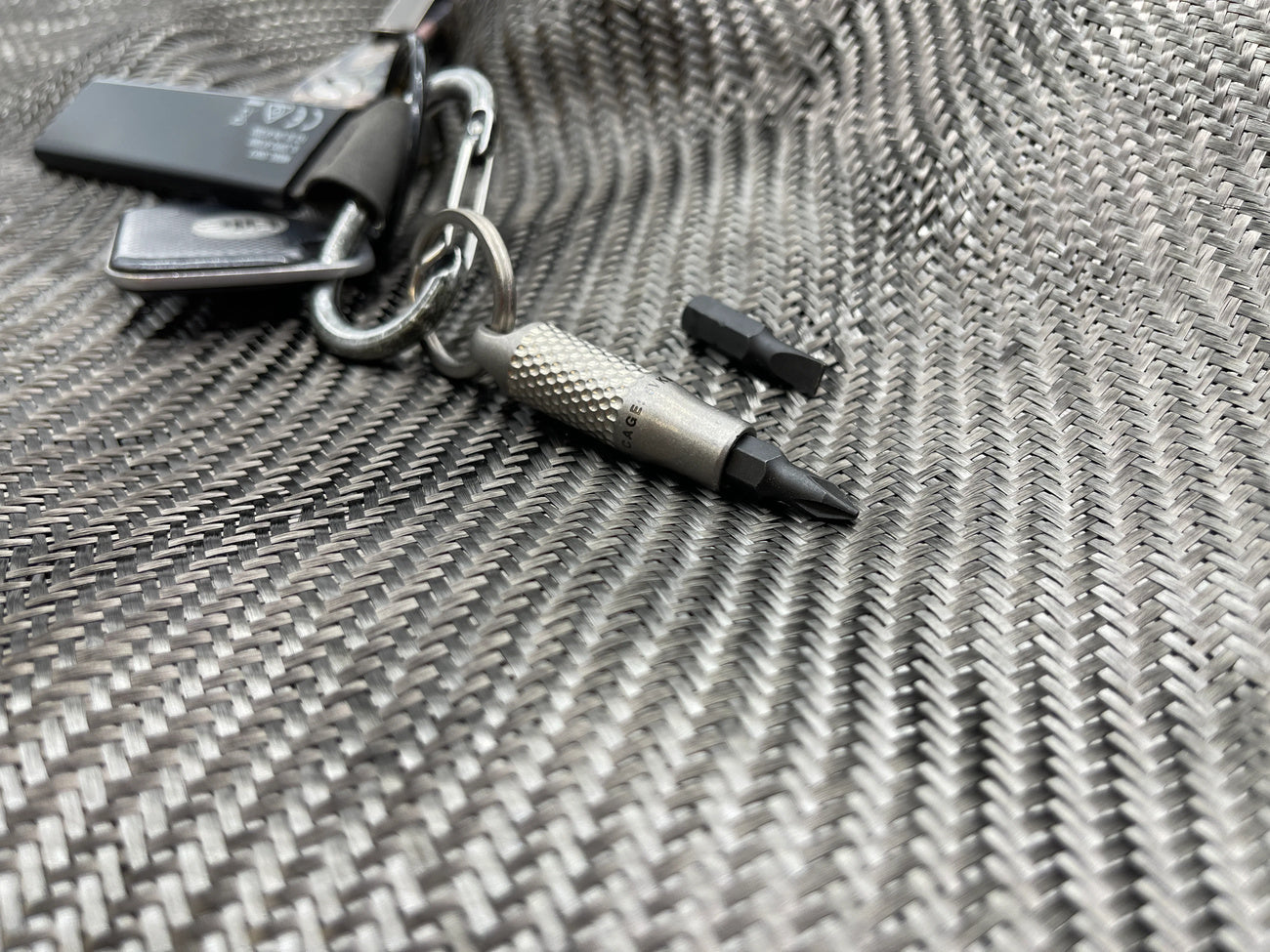 CountyComm Nub Titanium Screwdriver