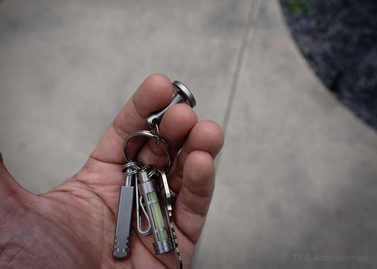 TEC Accessories Zip-Ti Titanium Zipper Pull