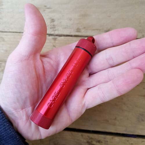 CountyComm Anodized Match / Compass Capsule XL (Red)   