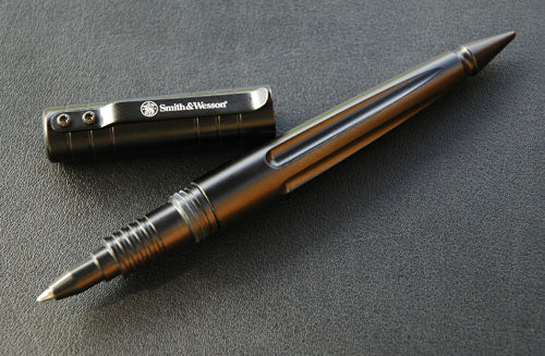 Smith-Wesson Tactical Pen Black  